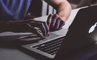 开云全站-相信逆转！输给马竞后，巴萨球迷向球员高喊：YES WE CAN