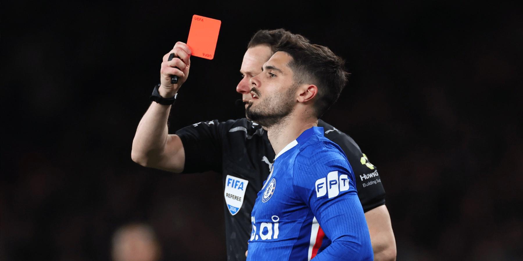 开云全站-本赛季切尔西在联赛中已吃7张红牌，英超单赛季历史纪录是9张