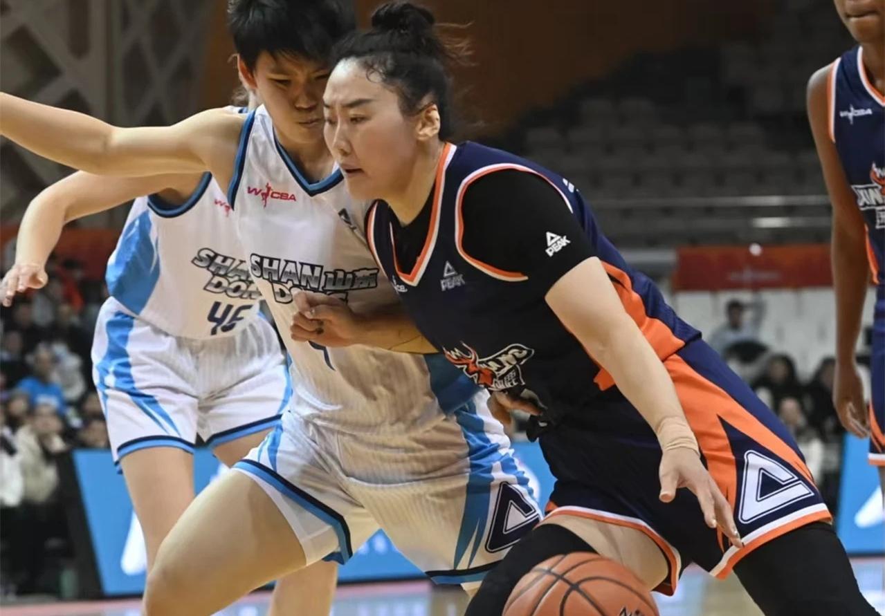 开云全站-泪目！中国女篮31岁王牌重回巅峰：得分助攻均第1，宫帅召回她？